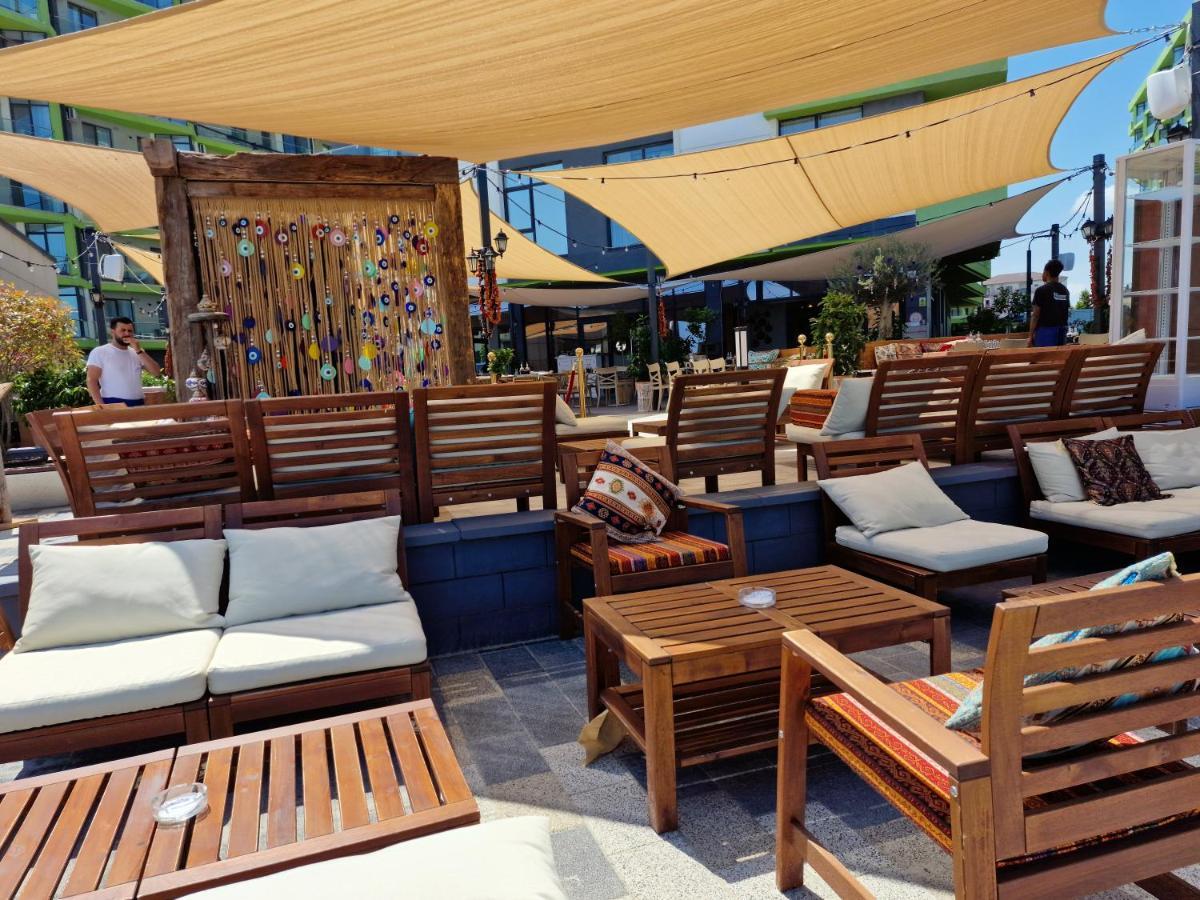 Sunrise Aparthotel Pool & Spa Mamaia Nord Navodari Dış mekan fotoğraf